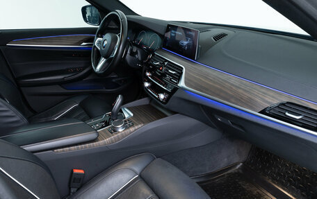 BMW 5 серия, 2019 год, 4 700 000 рублей, 9 фотография