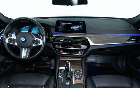 BMW 5 серия, 2019 год, 4 700 000 рублей, 10 фотография