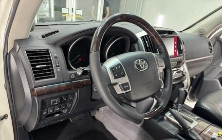 Toyota Land Cruiser 200, 2012 год, 3 090 000 рублей, 8 фотография