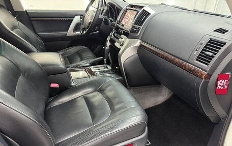 Toyota Land Cruiser 200, 2012 год, 3 090 000 рублей, 9 фотография