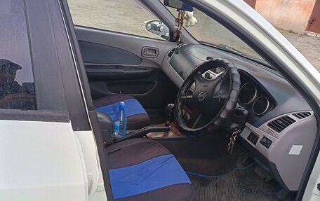 Nissan Wingroad III, 2002 год, 280 000 рублей, 2 фотография