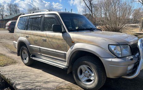 Toyota Land Cruiser Prado 90 рестайлинг, 2002 год, 1 100 000 рублей, 2 фотография