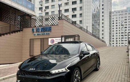 KIA K5, 2022 год, 2 400 000 рублей, 3 фотография