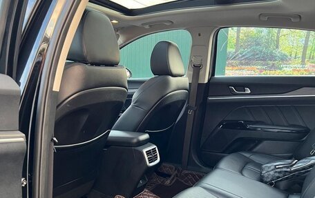 KIA K5, 2022 год, 2 400 000 рублей, 23 фотография