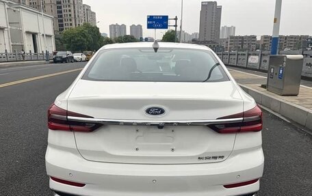 Ford Escort, 2021 год, 1 370 000 рублей, 6 фотография