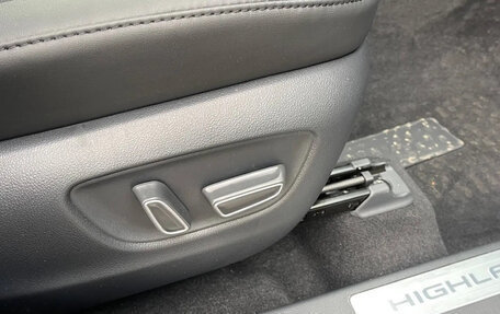 Toyota Highlander, 2026 год, 5 890 000 рублей, 10 фотография