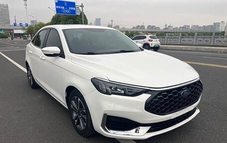 Ford Escort, 2021 год, 1 370 000 рублей, 3 фотография