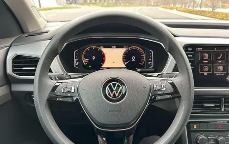 Volkswagen T-Cross I, 2022 год, 1 501 001 рублей, 12 фотография