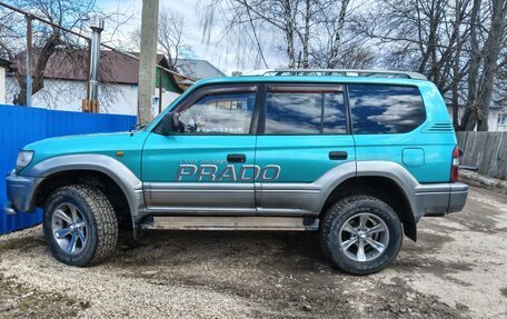 Toyota Land Cruiser Prado 90 рестайлинг, 1996 год, 920 000 рублей, 1 фотография