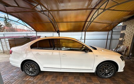 Volkswagen Jetta VI, 2018 год, 1 550 000 рублей, 3 фотография