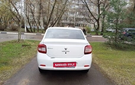 Renault Logan II, 2017 год, 305 000 рублей, 3 фотография