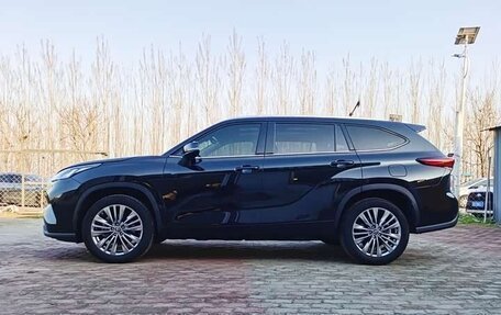 Toyota Highlander, 2022 год, 4 735 006 рублей, 6 фотография