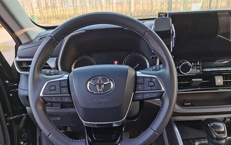 Toyota Highlander, 2022 год, 4 735 006 рублей, 8 фотография