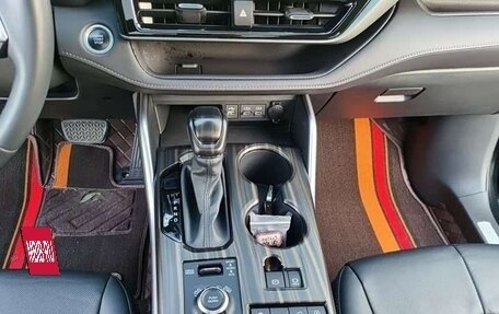 Toyota Highlander, 2022 год, 4 735 006 рублей, 13 фотография