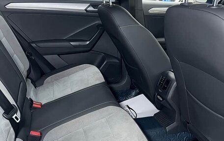 Volkswagen T-Roc I, 2021 год, 1 701 999 рублей, 19 фотография