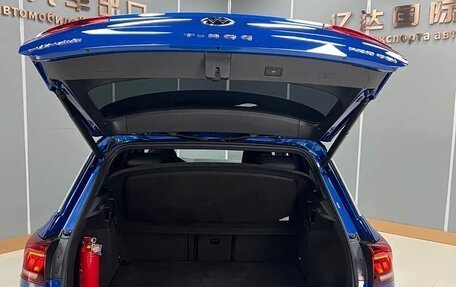 Volkswagen T-Roc I, 2021 год, 1 701 999 рублей, 22 фотография