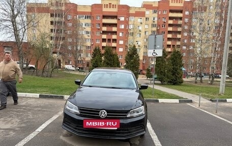 Volkswagen Jetta VI, 2016 год, 1 050 000 рублей, 4 фотография