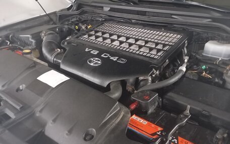 Toyota Land Cruiser 200, 2009 год, 2 650 000 рублей, 30 фотография