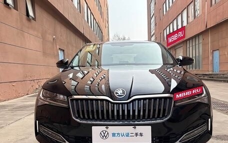 Skoda Superb III рестайлинг, 2026 год, 2 650 000 рублей, 1 фотография