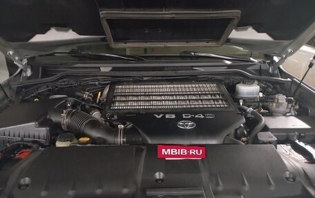 Toyota Land Cruiser 200, 2009 год, 2 650 000 рублей, 32 фотография