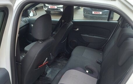 Renault Logan II, 2016 год, 580 000 рублей, 5 фотография