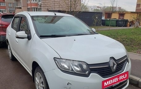 Renault Logan II, 2016 год, 580 000 рублей, 2 фотография