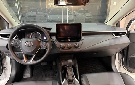 Toyota Corolla, 2022 год, 1 700 000 рублей, 5 фотография