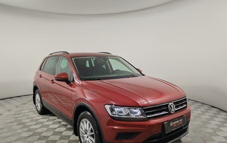 Volkswagen Tiguan II, 2019 год, 2 399 000 рублей, 3 фотография