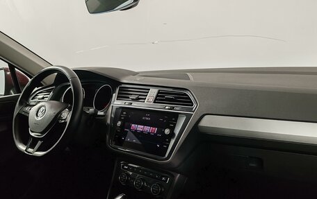 Volkswagen Tiguan II, 2019 год, 2 399 000 рублей, 10 фотография