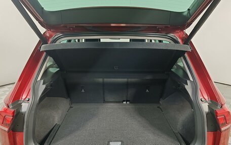 Volkswagen Tiguan II, 2019 год, 2 399 000 рублей, 9 фотография