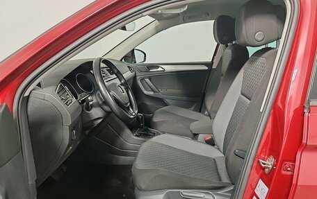 Volkswagen Tiguan II, 2019 год, 2 399 000 рублей, 14 фотография