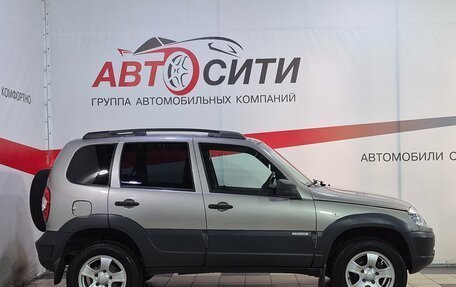 Chevrolet Niva I рестайлинг, 2017 год, 699 000 рублей, 8 фотография