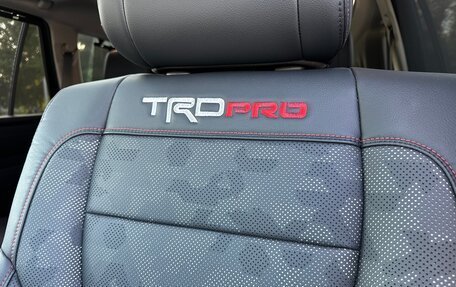 Toyota Sequoia, 2023 год, 13 950 000 рублей, 17 фотография