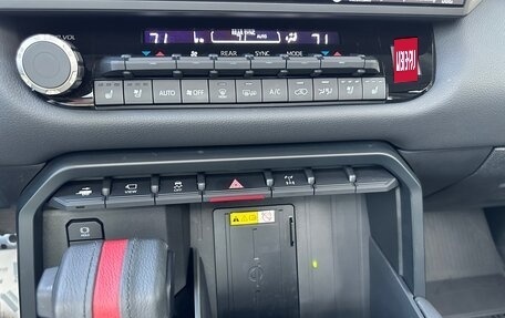 Toyota Sequoia, 2023 год, 13 950 000 рублей, 33 фотография