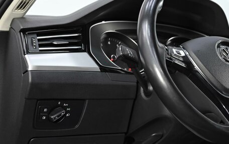 Volkswagen Passat B8 рестайлинг, 2017 год, 1 835 000 рублей, 9 фотография