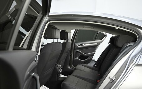 Volkswagen Passat B8 рестайлинг, 2017 год, 1 835 000 рублей, 14 фотография