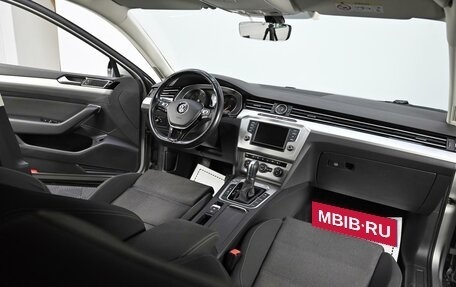 Volkswagen Passat B8 рестайлинг, 2017 год, 1 835 000 рублей, 6 фотография