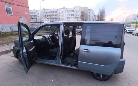 Honda Mobilio Spike I рестайлинг, 2004 год, 200 000 рублей, 11 фотография