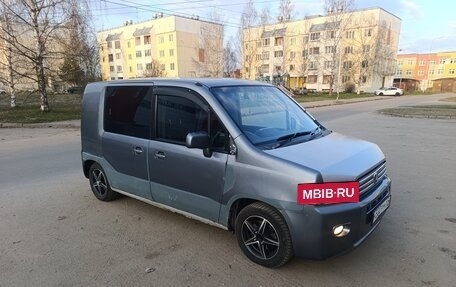 Honda Mobilio Spike I рестайлинг, 2004 год, 200 000 рублей, 3 фотография