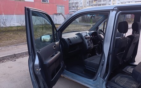 Honda Mobilio Spike I рестайлинг, 2004 год, 200 000 рублей, 10 фотография