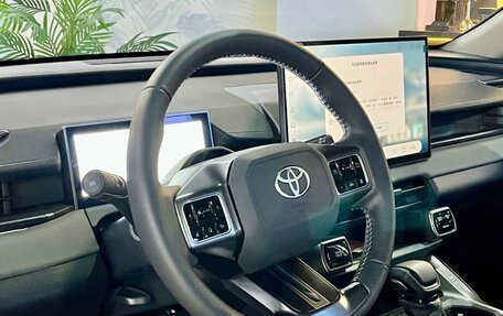 Toyota RAV4, 2026 год, 4 650 000 рублей, 14 фотография