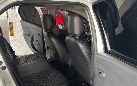 Renault Logan II, 2021 год, 1 500 000 рублей, 13 фотография