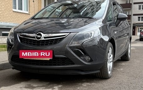 Opel Zafira C рестайлинг, 2014 год, 1 400 000 рублей, 2 фотография