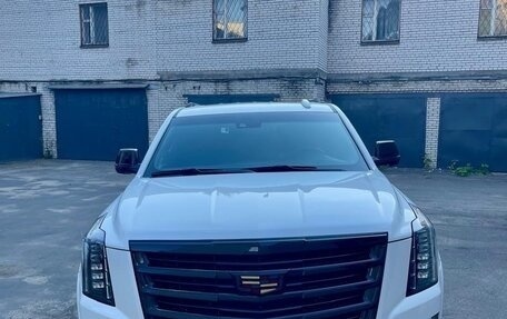 Cadillac Escalade IV, 2016 год, 4 999 000 рублей, 2 фотография