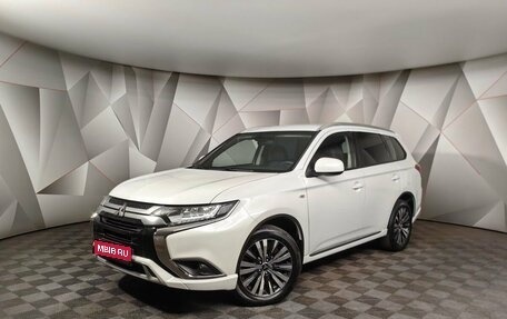 Mitsubishi Outlander III рестайлинг 3, 2022 год, 2 689 000 рублей, 1 фотография