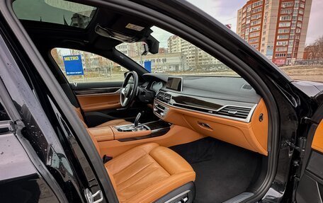 BMW 7 серия, 2017 год, 3 390 000 рублей, 13 фотография