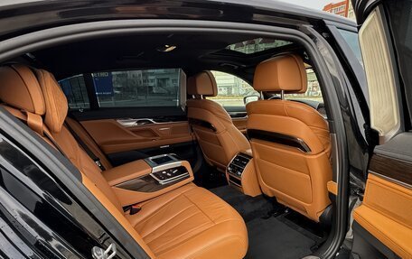 BMW 7 серия, 2017 год, 3 390 000 рублей, 17 фотография