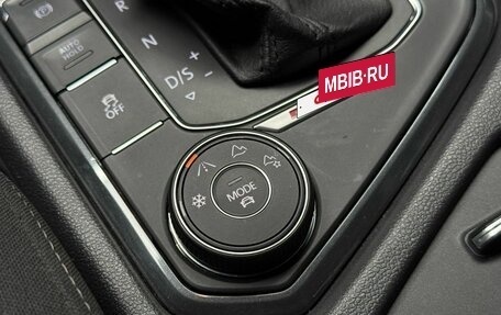 Volkswagen Tiguan II, 2017 год, 2 199 000 рублей, 16 фотография