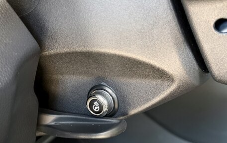 Toyota RAV4, 2025 год, 5 200 000 рублей, 13 фотография