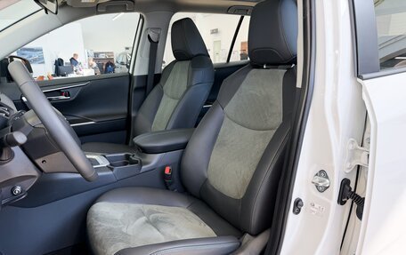 Toyota RAV4, 2025 год, 5 200 000 рублей, 16 фотография